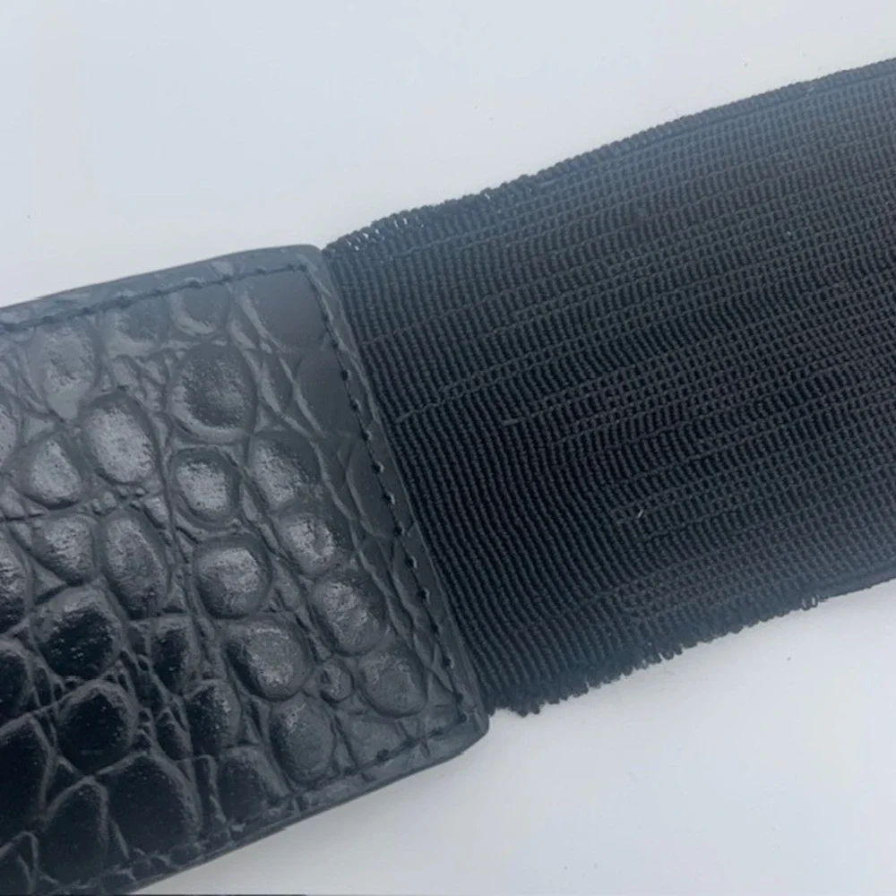 Chico's Black Wide Stretch Belt Croc Embossed Leather Size M/L Waist Belt